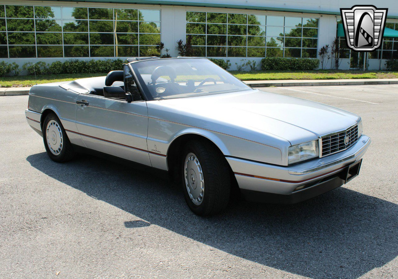 Used 1991 Cadillac Allante image 10