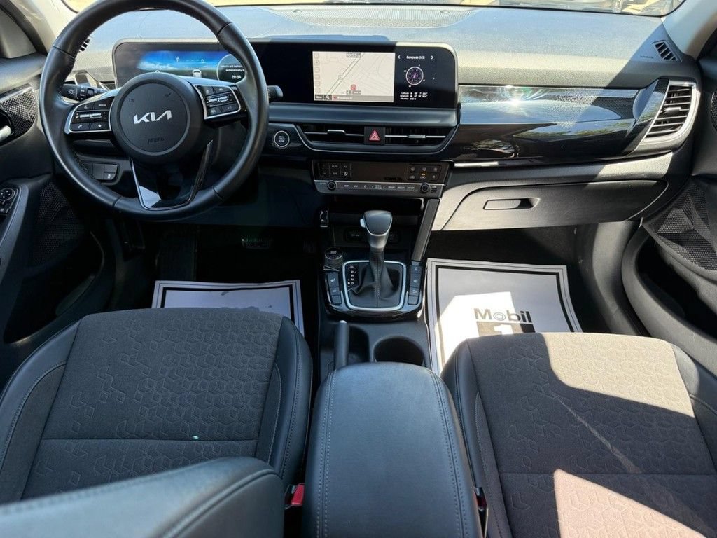 Used 2024 Kia Seltos X-Line AWD/4WD image 12