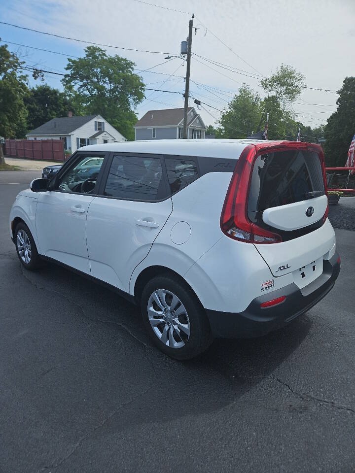 Used 2021 Kia Soul LX FWD image 7