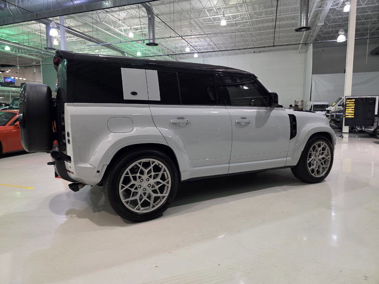 Used 2024 Land Rover Defender 110 V8 AWD/4WD image 20