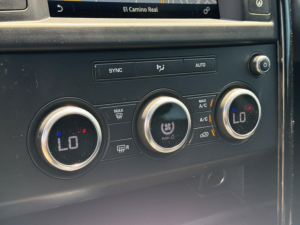 Used 2017 Land Rover Discovery SE AWD/4WD image 39