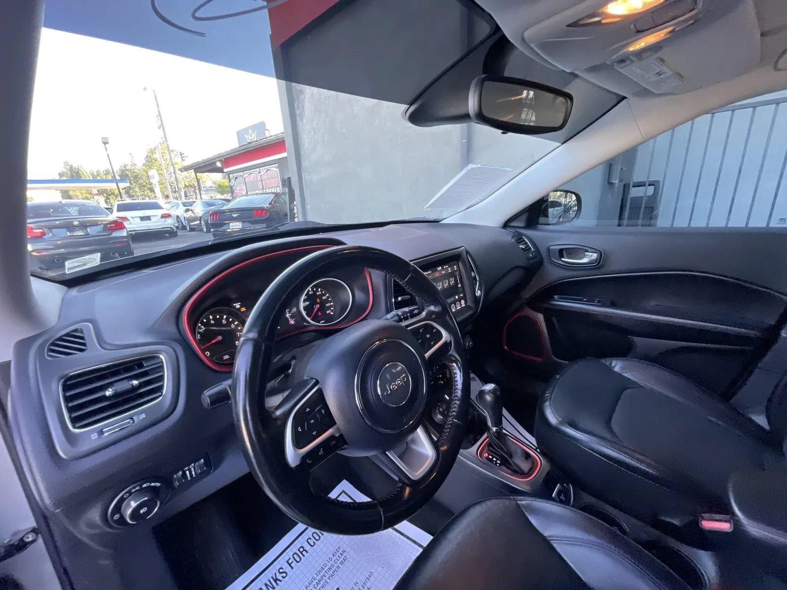 Used 2020 Jeep Compass Trailhawk AWD/4WD image 9