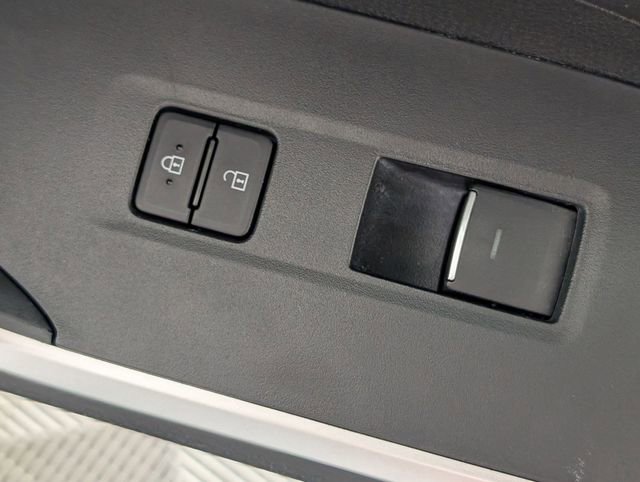 Used 2025 Toyota RAV4 XLE image 32