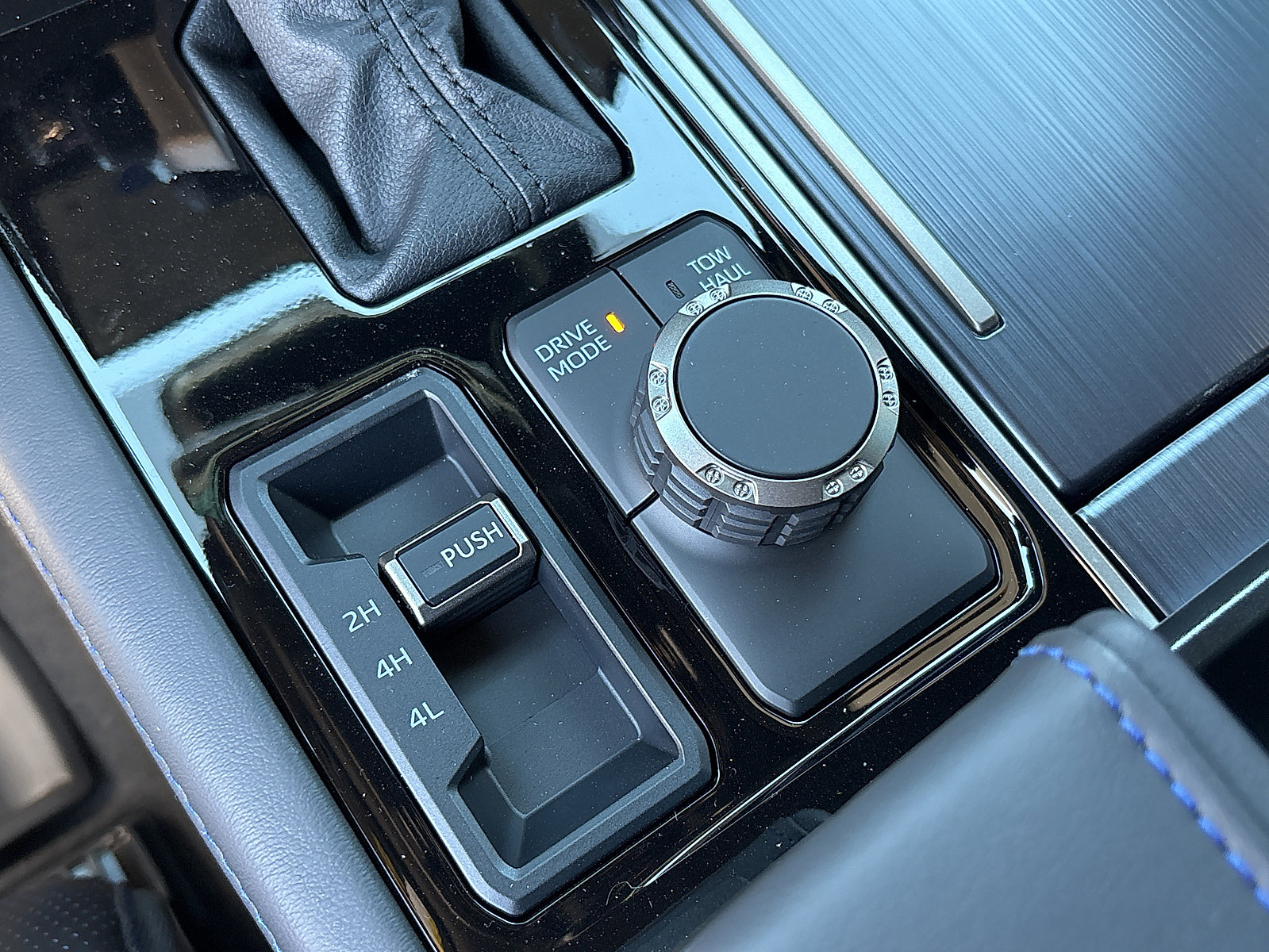 New 2026 Toyota Sequoia Platinum AWD/4WD image 17
