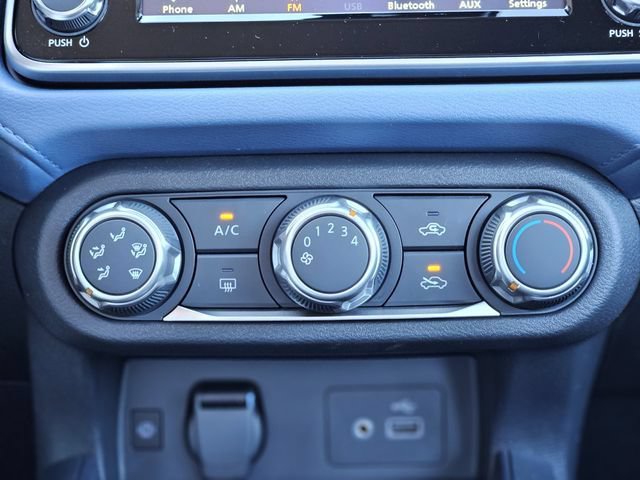 New 2025 Nissan Versa SV w/ Trunk Package FWD image 22