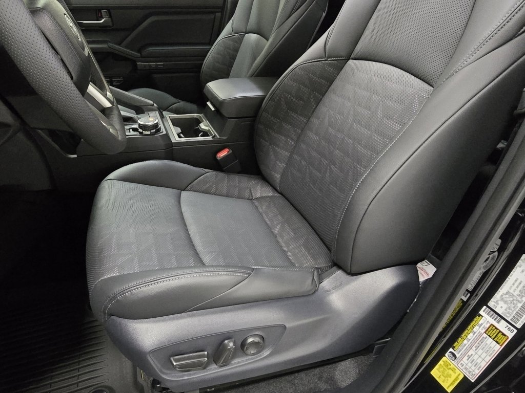 New 2026 Toyota Tacoma SR5 image 25