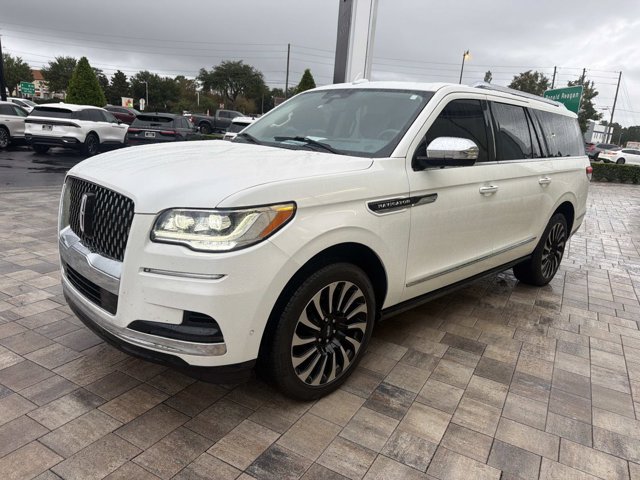 Used 2024 Lincoln Navigator L Black Label AWD/4WD image 6
