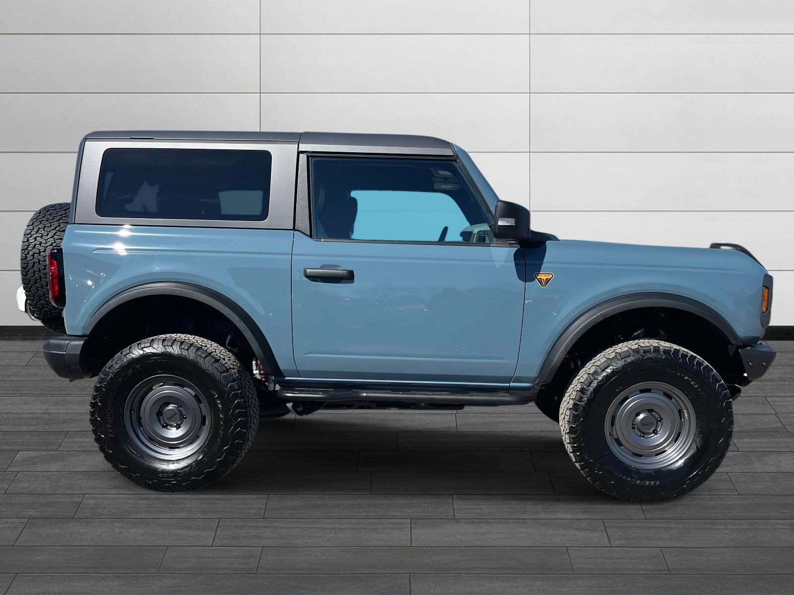 Used 2021 Ford Bronco Badlands image 2