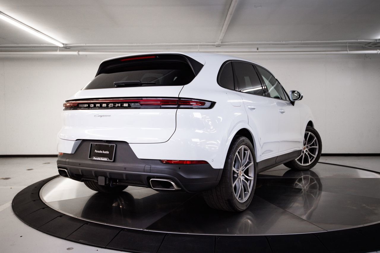 Certified 2025 Porsche Cayenne AWD/4WD image 7