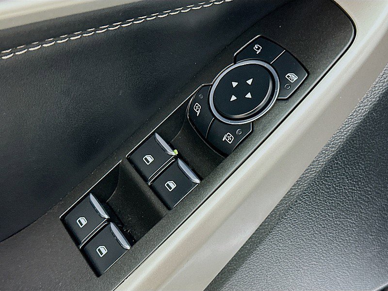 Used 2023 Ford Explorer Limited w/ Equipment Group 301A image 21