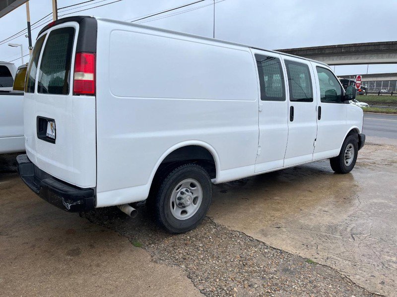 Used 2009 Chevrolet Express 2500 Extended RWD image 6