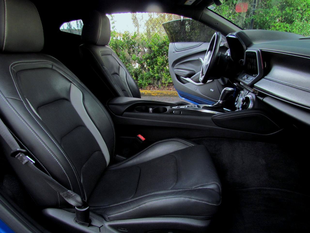 Used 2017 Chevrolet Camaro LT RWD image 14