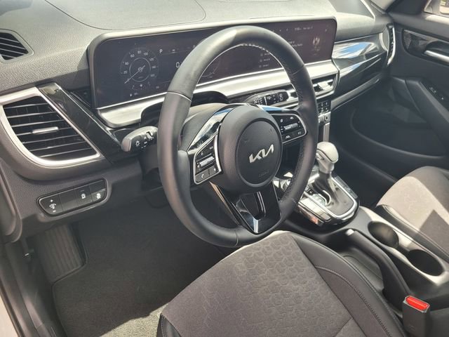 Used 2024 Kia Seltos S image 9