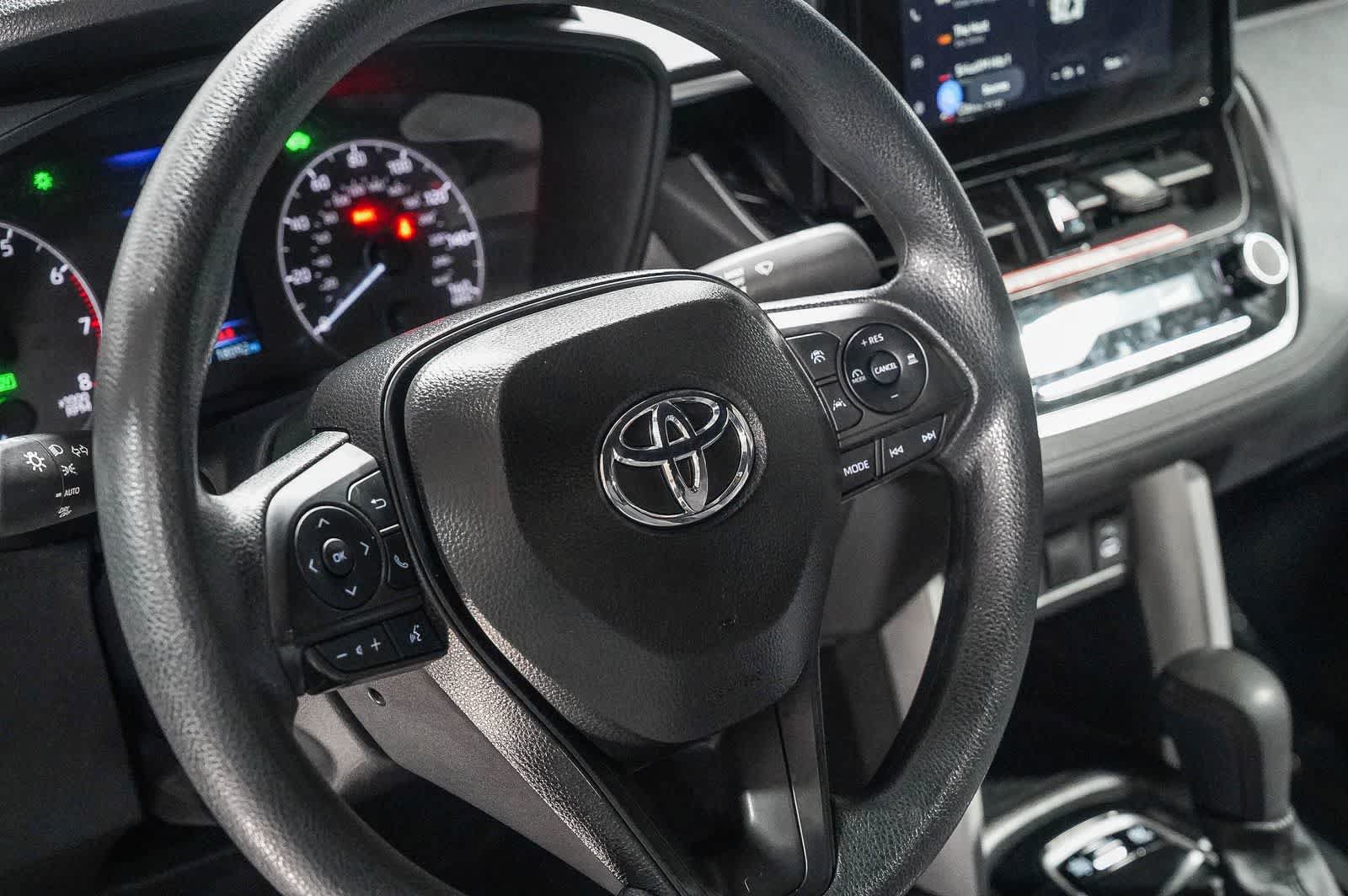 Certified 2025 Toyota Corolla Cross AWD Hybrid image 21