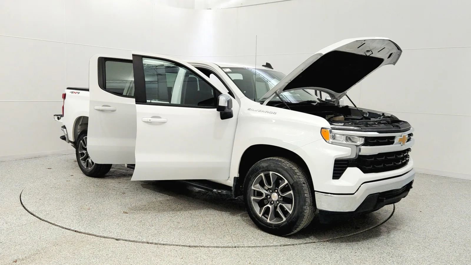 Used 2023 Chevrolet Silverado 1500 LT image 9