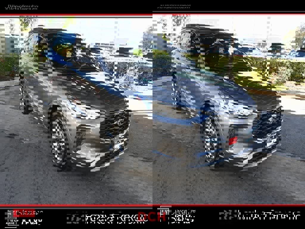 Used 2023 Ford Escape ST-Line w/ Tech Pack #1 image 3