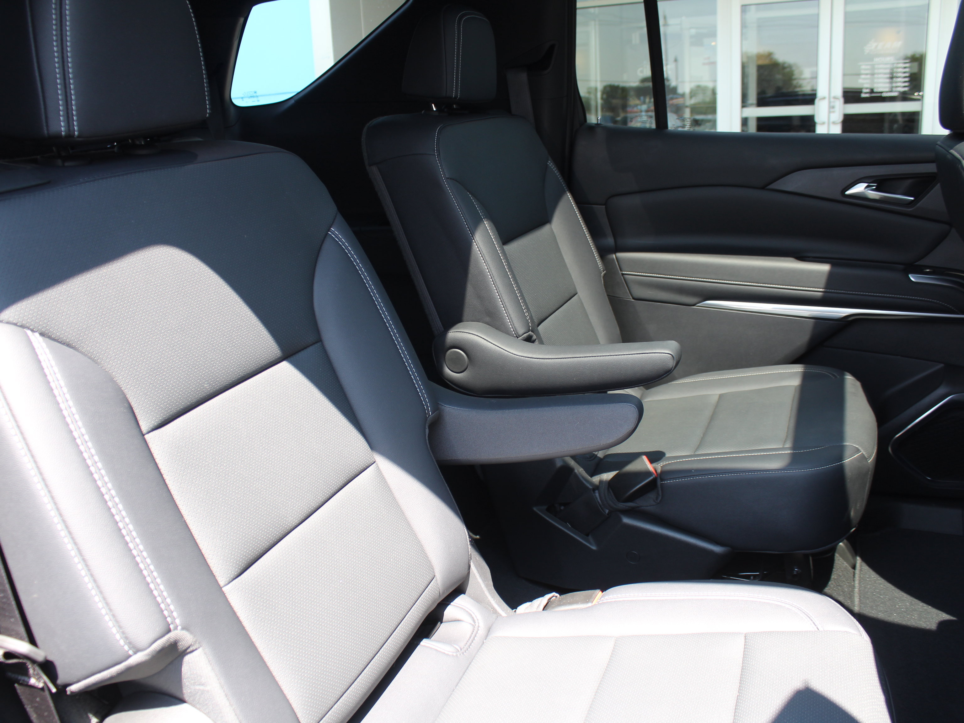 Certified 2024 Chevrolet Traverse LT w/ Enhanced Driving Package AWD/4WD image 28