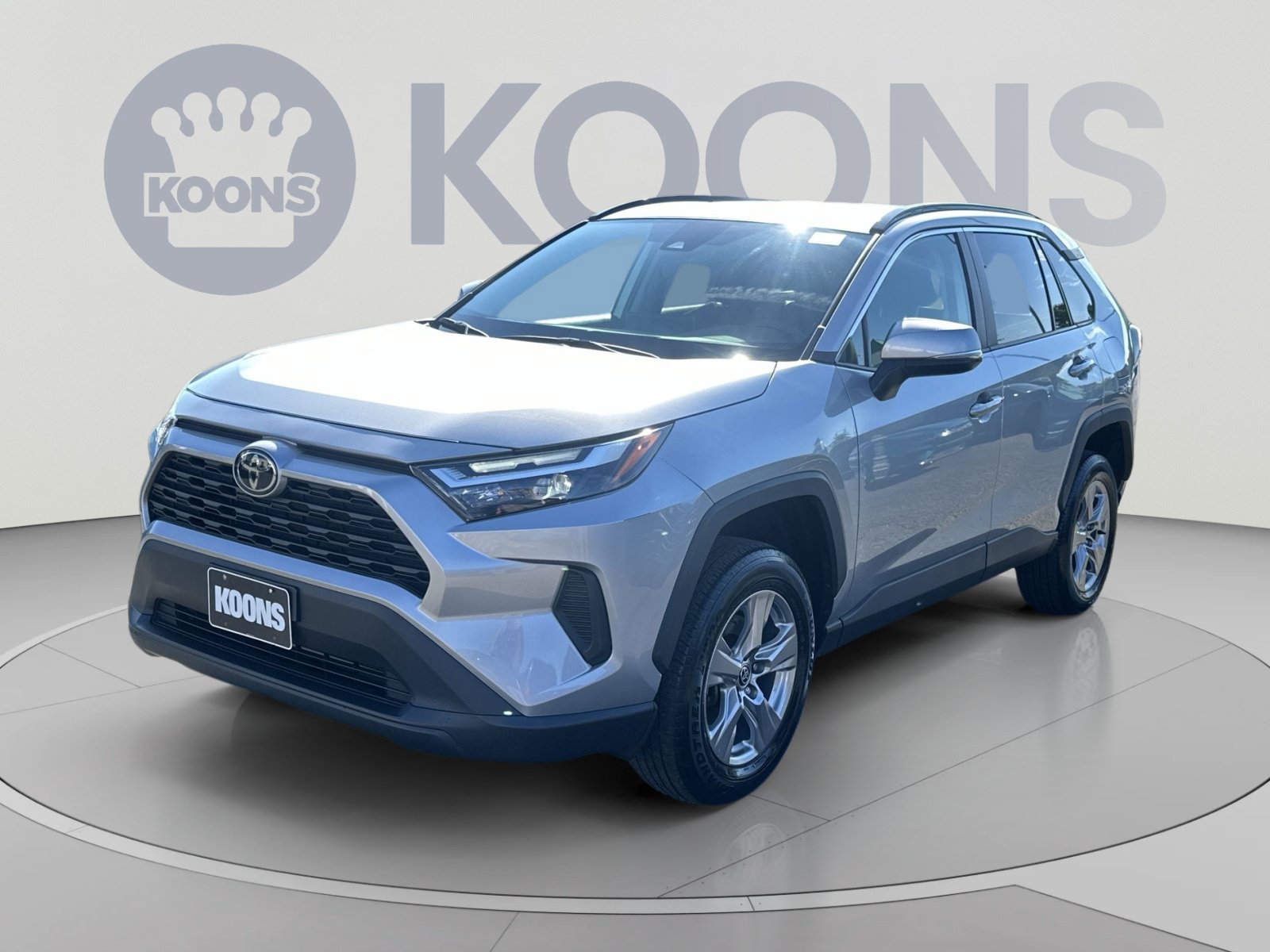Used 2023 Toyota RAV4 XLE w/ Convenience Package AWD/4WD image 5