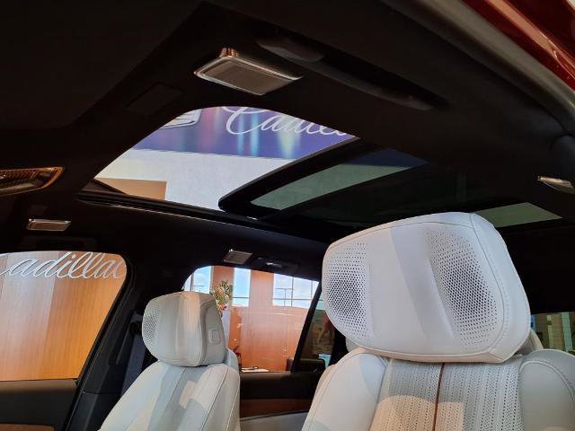 New 2026 Cadillac Vistiq Luxury AWD/4WD image 15