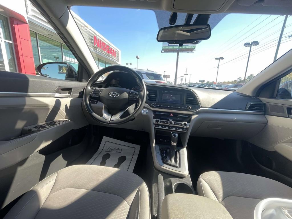 Used 2020 Hyundai Elantra Value Edition w/ Cargo Package (C1) image 15