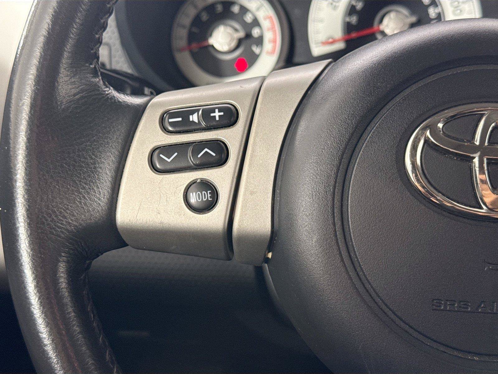 Used 2012 Toyota FJ Cruiser 4WD w/ Upgrade Pkg image 16
