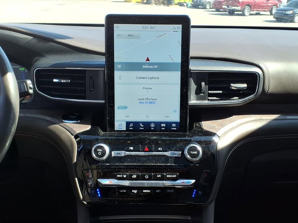 Used 2022 Ford Explorer Platinum w/ Premium Technology Package image 22