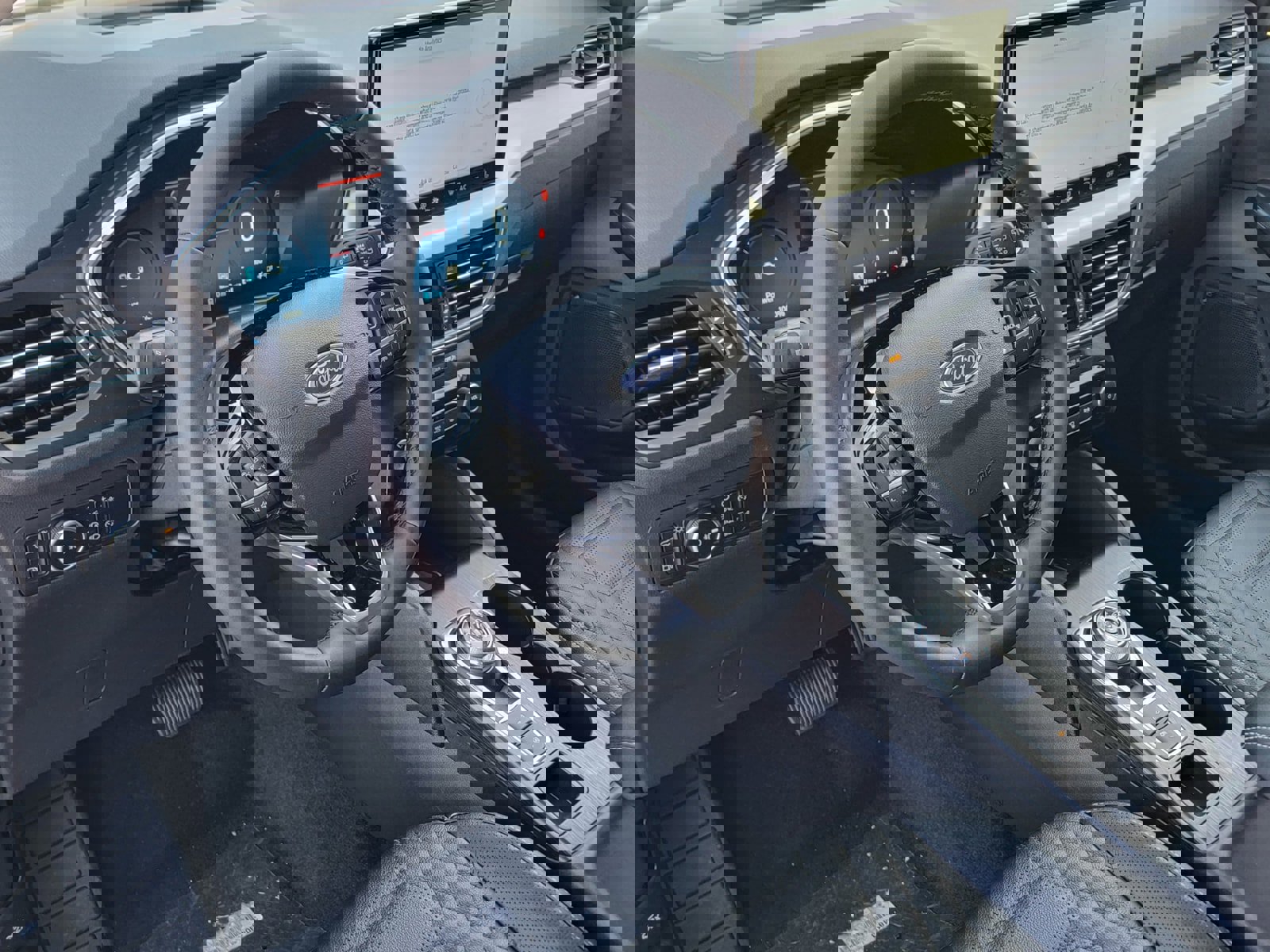 New 2024 Ford Escape SE w/ PHEV Premium Package image 7