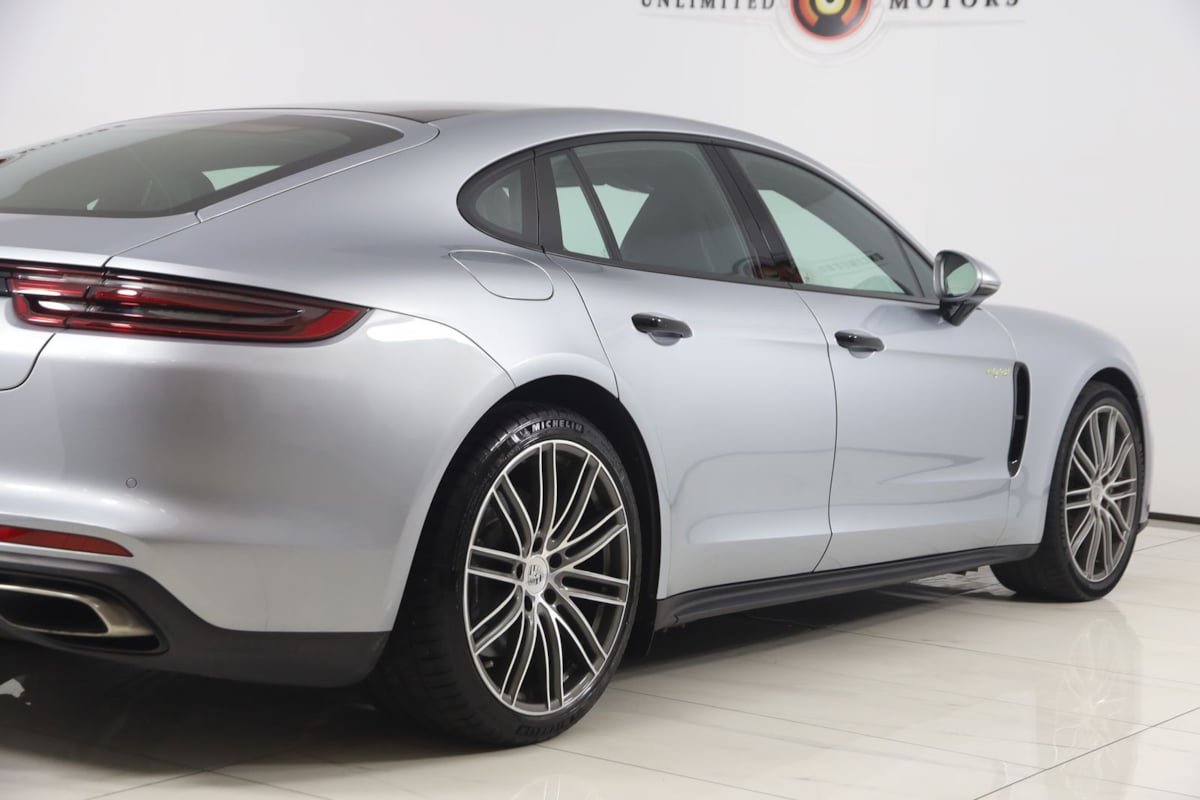 Used 2018 Porsche Panamera 4 AWD/4WD image 58