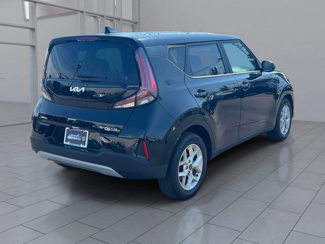 Used 2023 Kia Soul LX w/ LX Technology Package FWD image 6