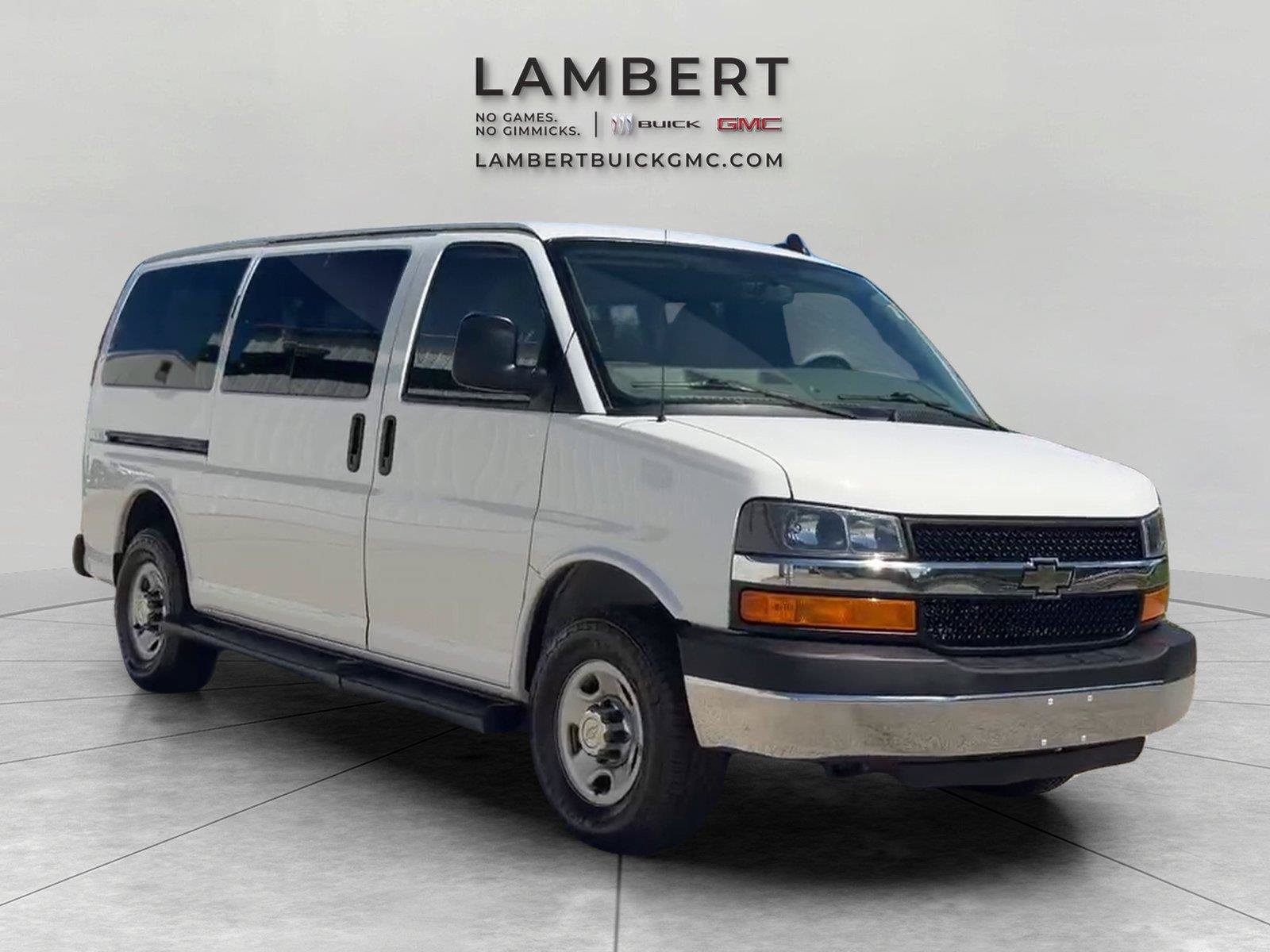 Used 2016 Chevrolet Express 3500 LT w/ LT Preferred Equipment Group RWD image 3