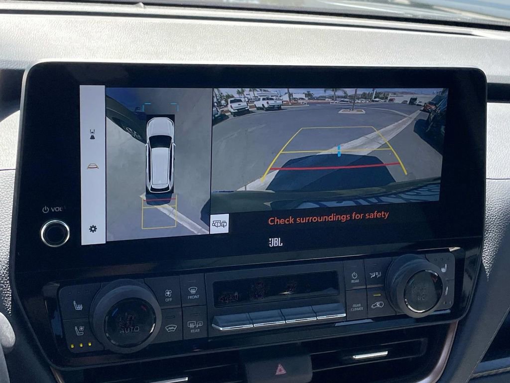 Used 2024 Toyota Grand Highlander AWD Hybrid image 14