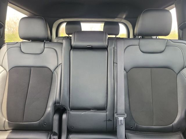 Used 2023 Jeep Grand Cherokee L Laredo AWD/4WD image 22