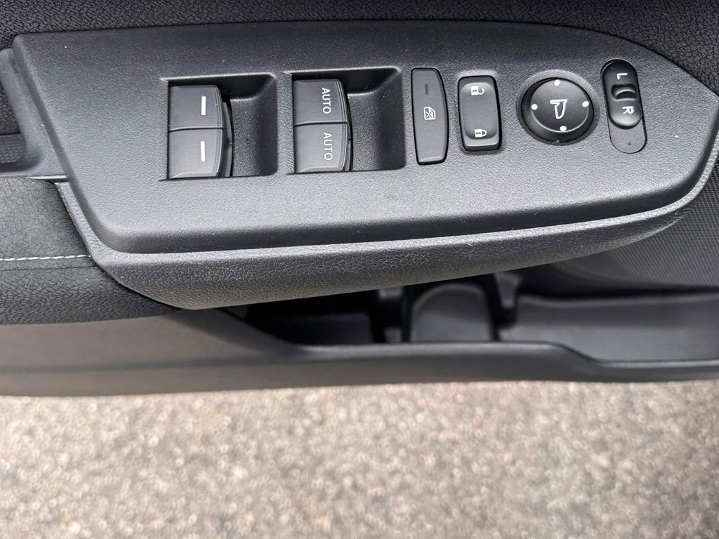 Used 2019 Honda CR-V EX image 16