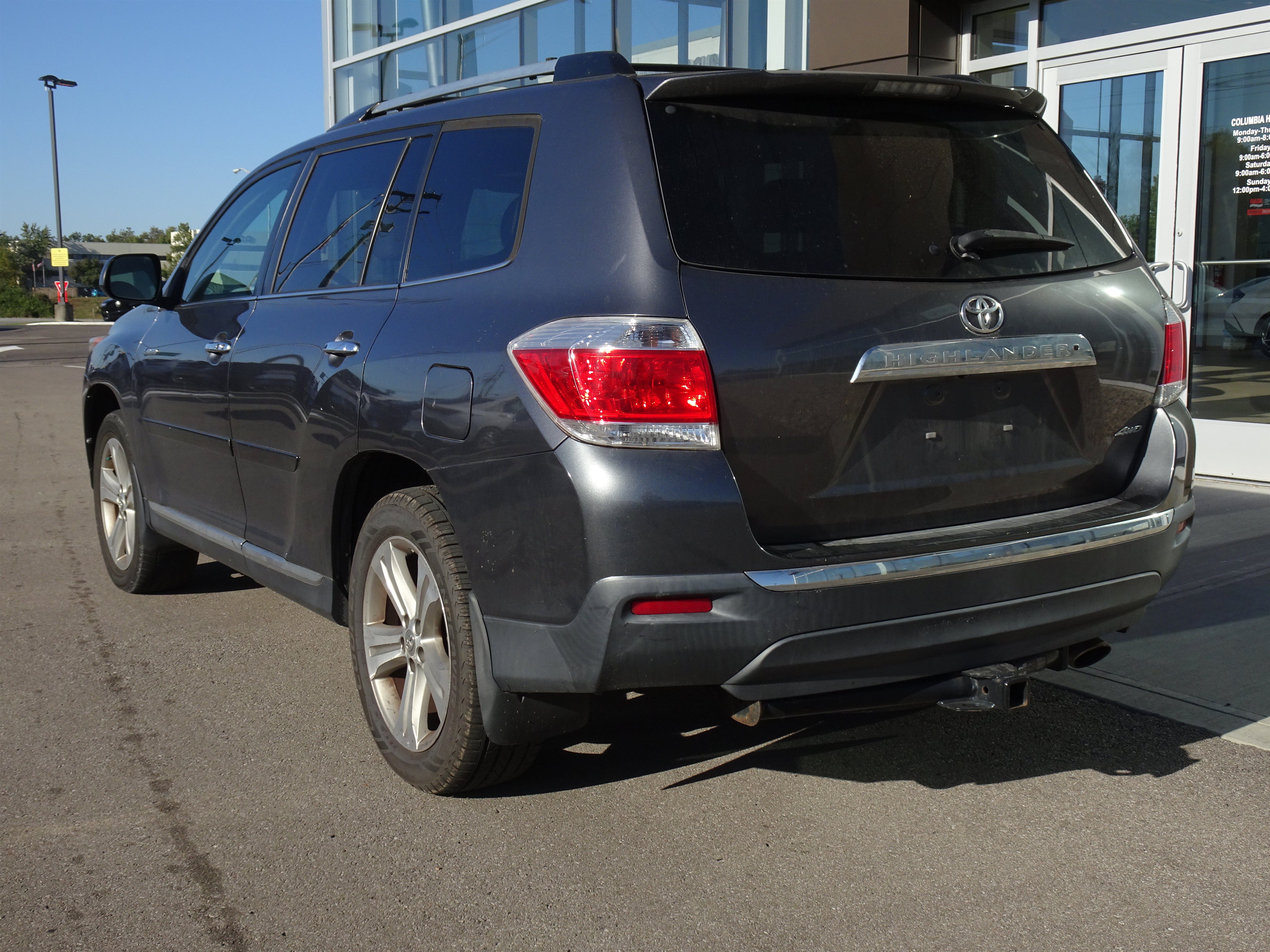 Used 2013 Toyota Highlander Limited AWD/4WD image 3