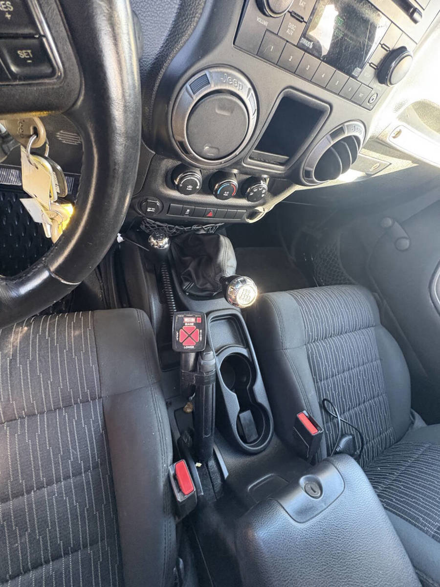 Used 2012 Jeep Wrangler Sport w/ Connectivity Group AWD/4WD image 12