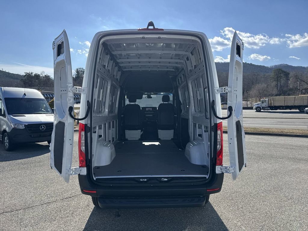 New 2025 Mercedes-Benz Sprinter 2500 image 12