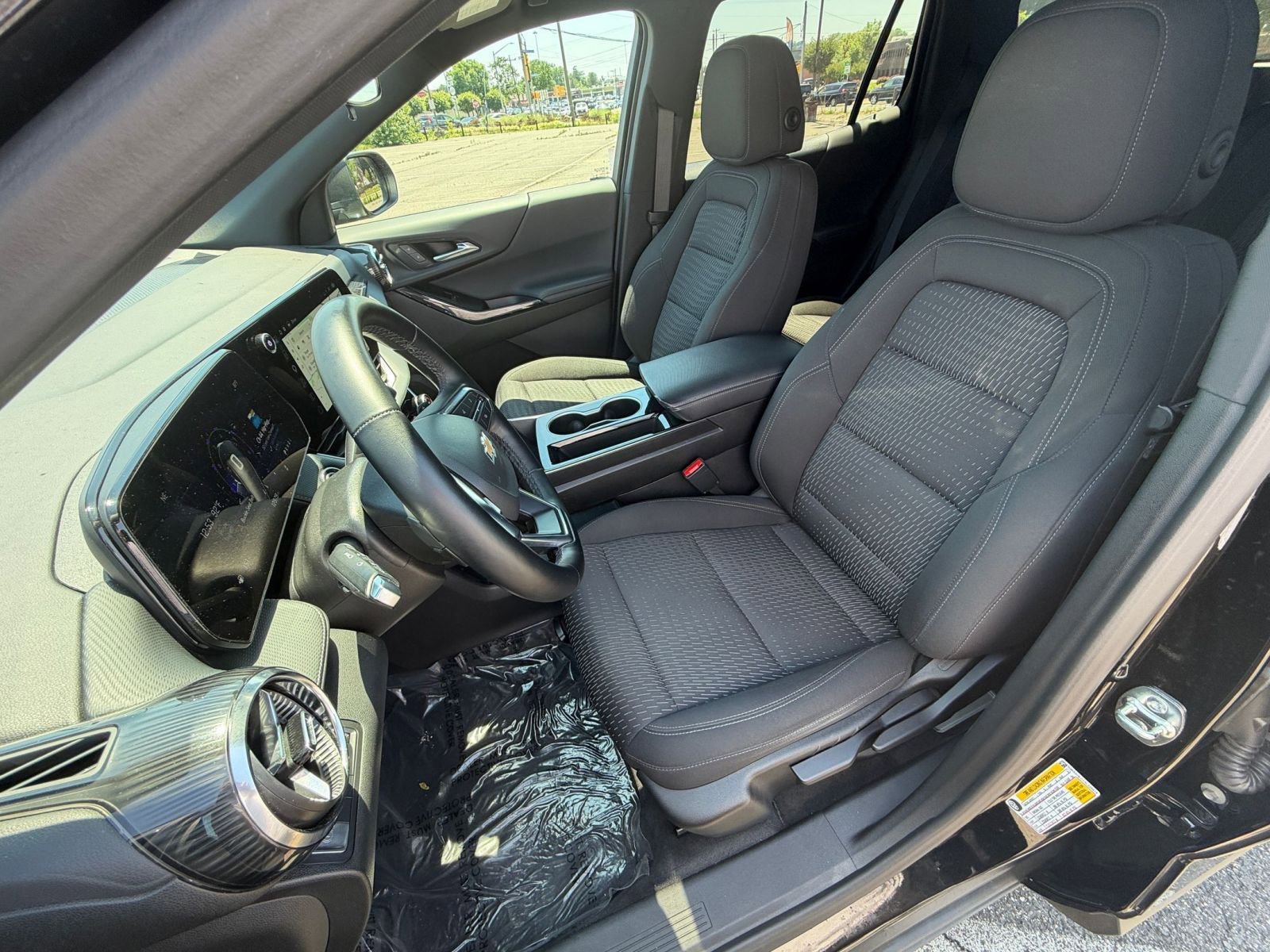 Used 2025 Chevrolet Equinox LT FWD image 28