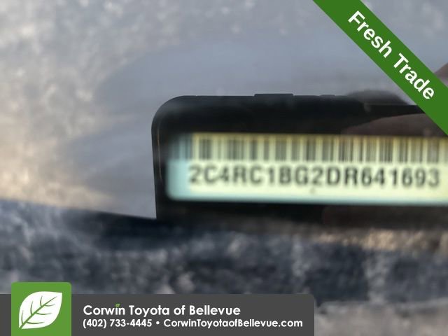 Used 2013 Chrysler Town & Country Touring image 11