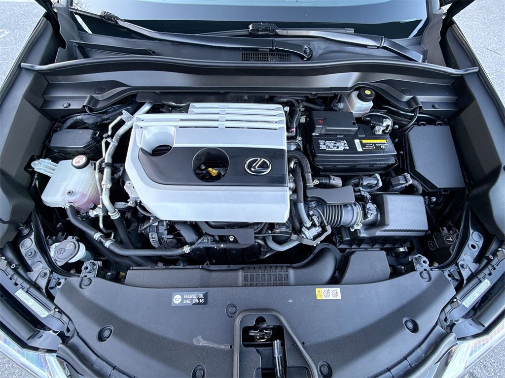 Used 2019 Lexus UX 200 image 17