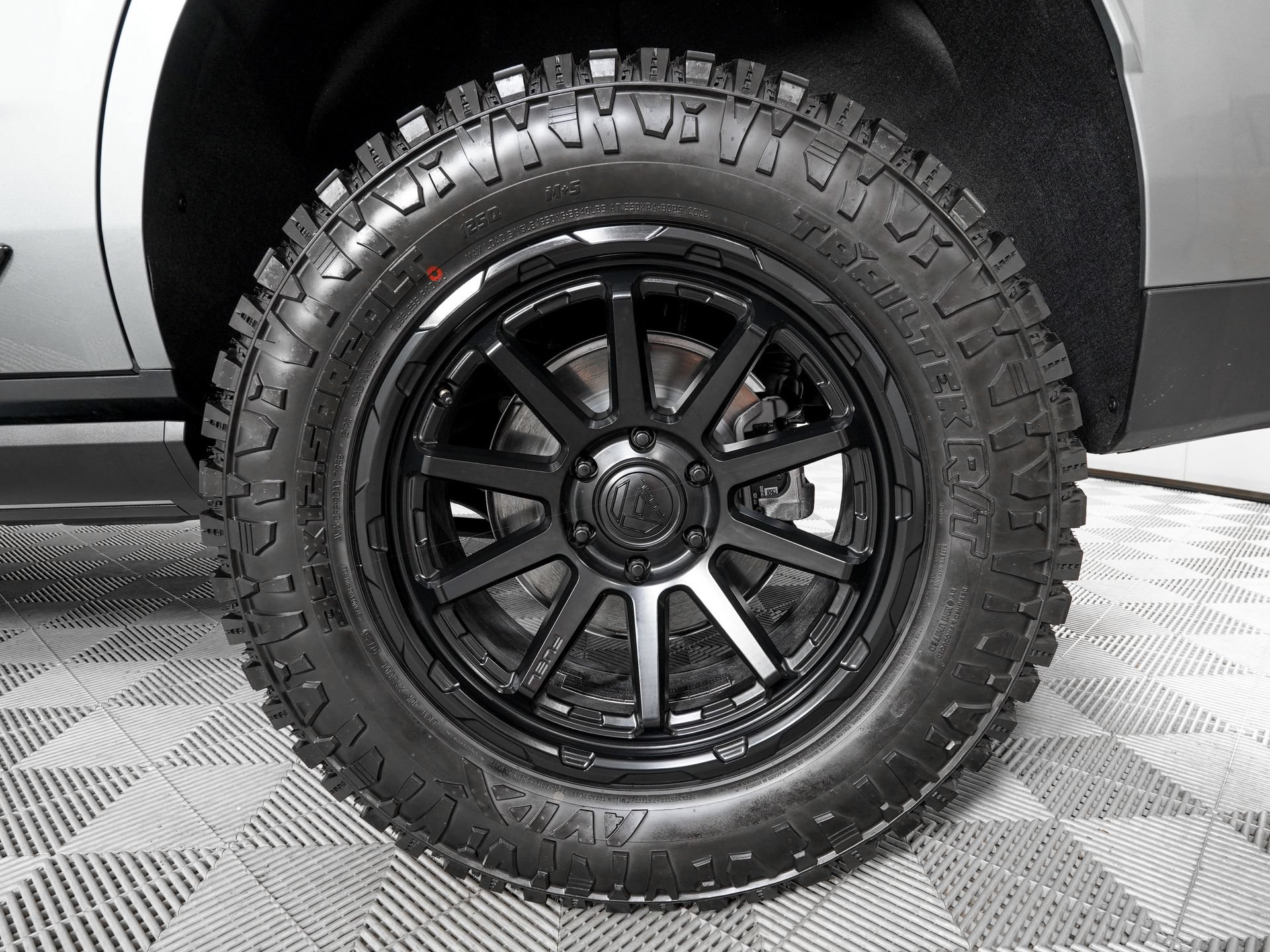 Used 2026 GMC Yukon Denali w/ Sun & Power Step Package AWD/4WD image 35