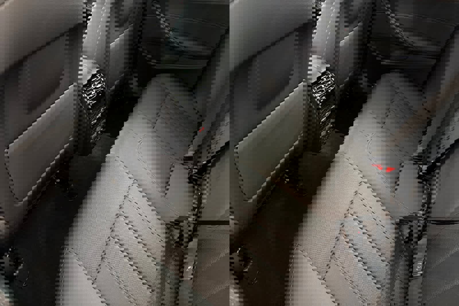 Used 2023 BMW 540i w/ Convenience Package image 4