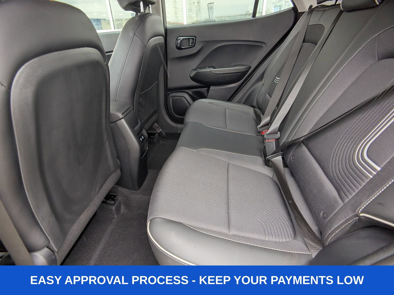 Used 2025 Hyundai Venue Limited image 15