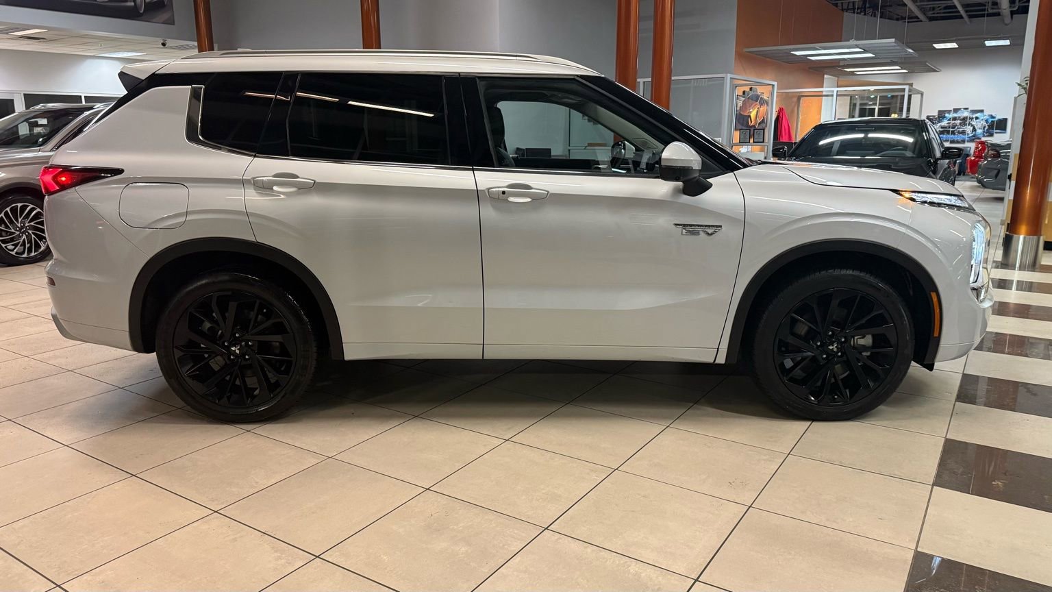 Used 2024 Mitsubishi Outlander SEL