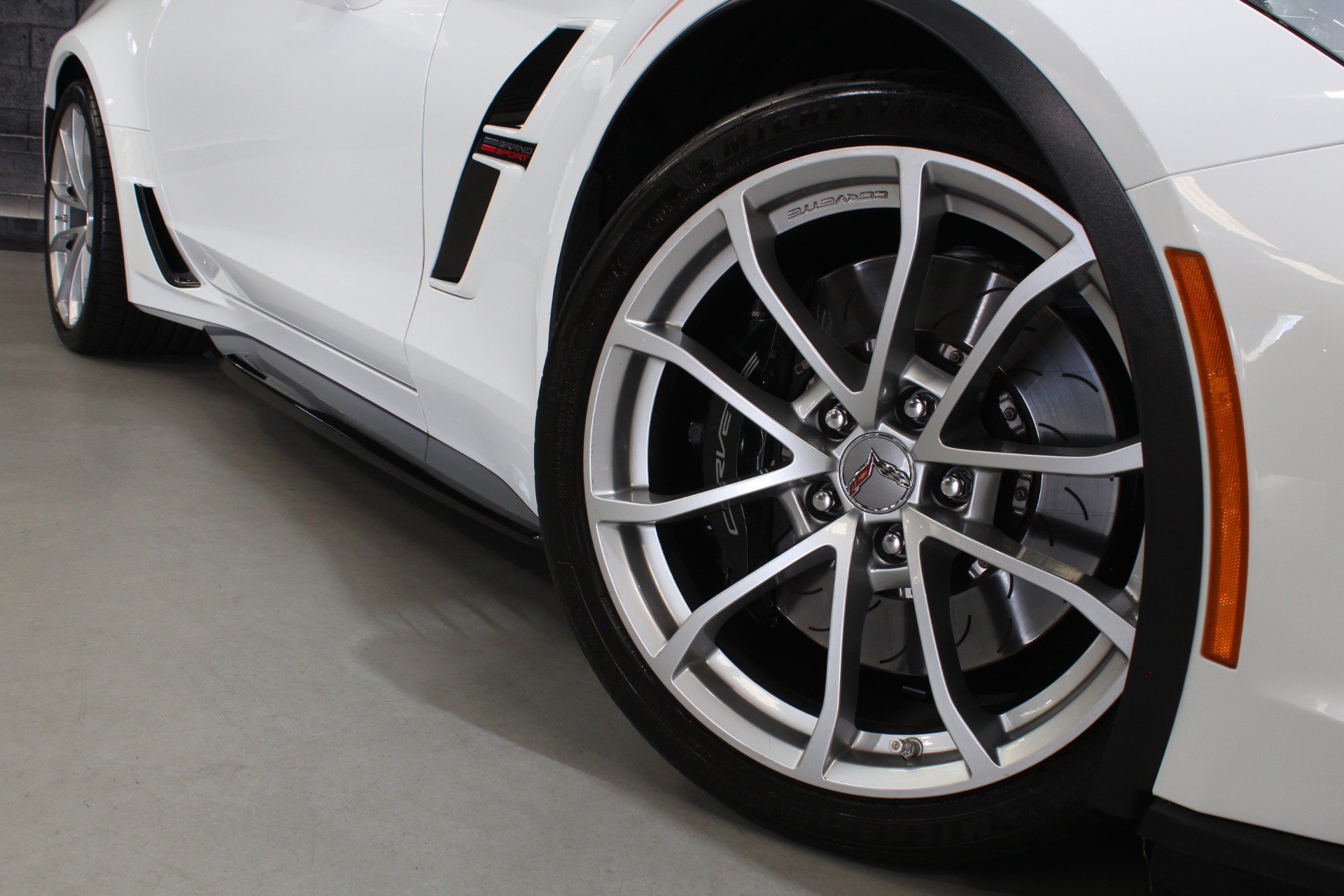 Used 2019 Chevrolet Corvette Grand Sport RWD image 28