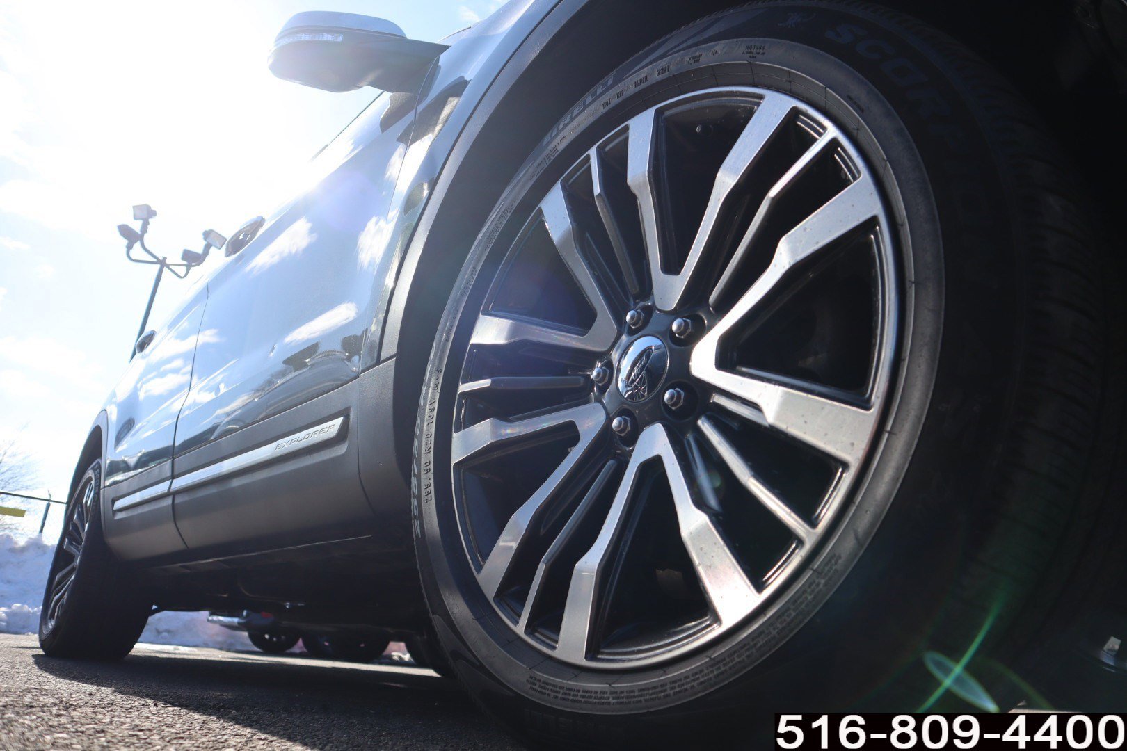 Used 2018 Ford Explorer Platinum image 7