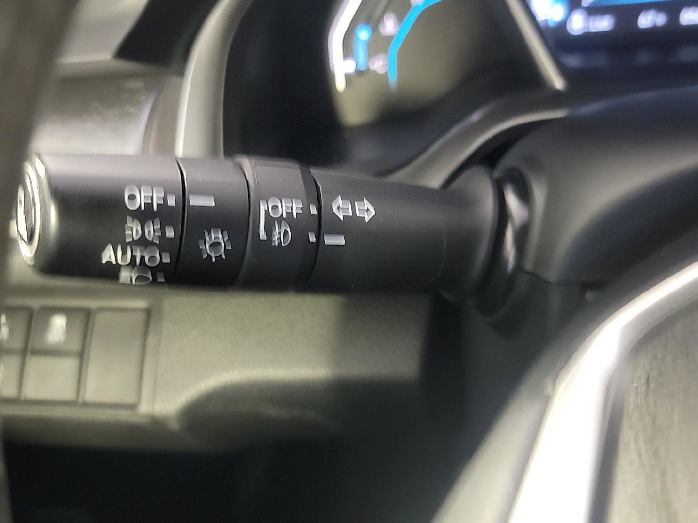 Certified 2018 Honda Civic Touring image 28