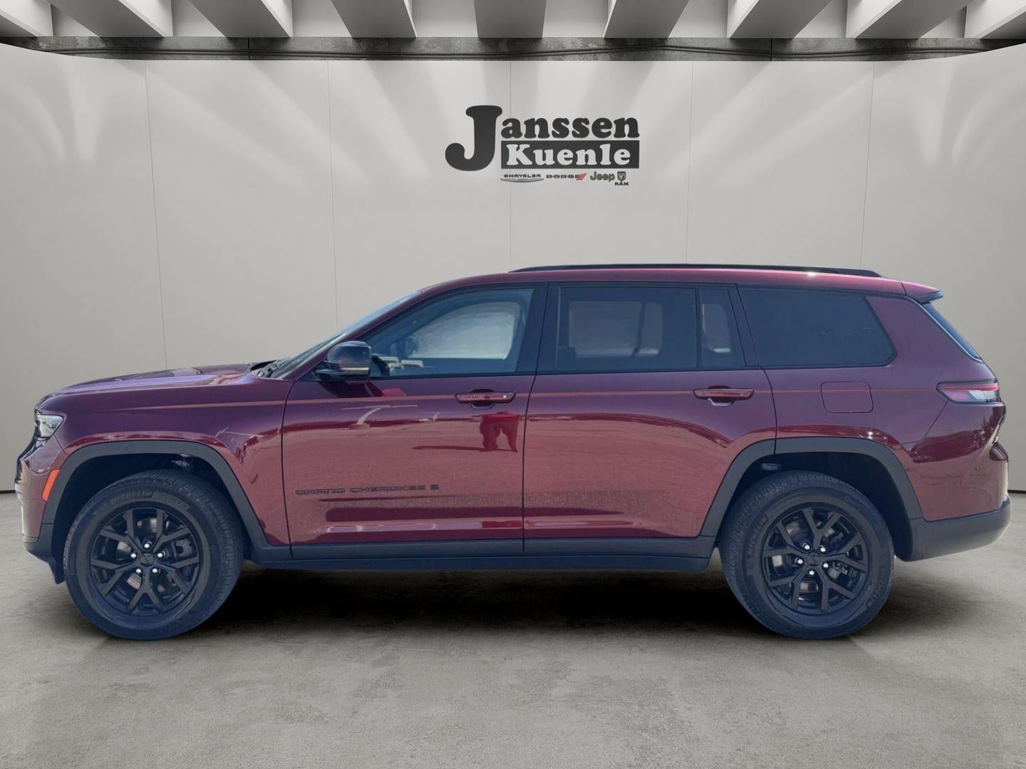 Used 2024 Jeep Grand Cherokee L Altitude