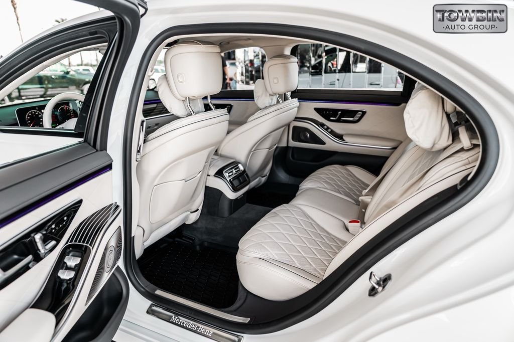 Used 2025 Mercedes-Benz S 580e 4MATIC Sedan image 11