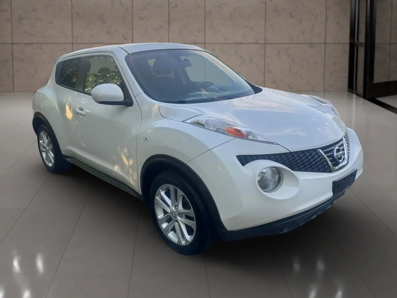 Used 2013 Nissan Juke SV FWD image 8