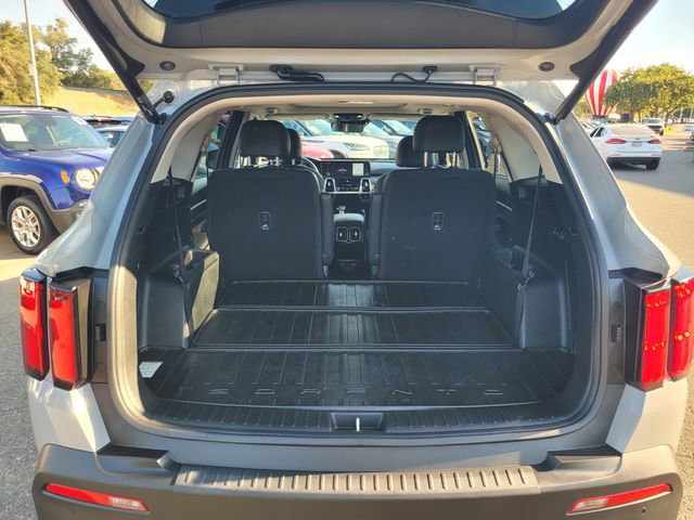 Used 2022 Kia Sorento SX Prestige image 8